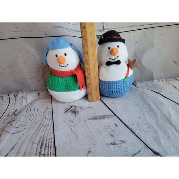 Hallmark 2 CHILL BUDDYSNOWMAN WITH BELL 6" Plush Stuffed Animal Toy - Picture 8 of 8